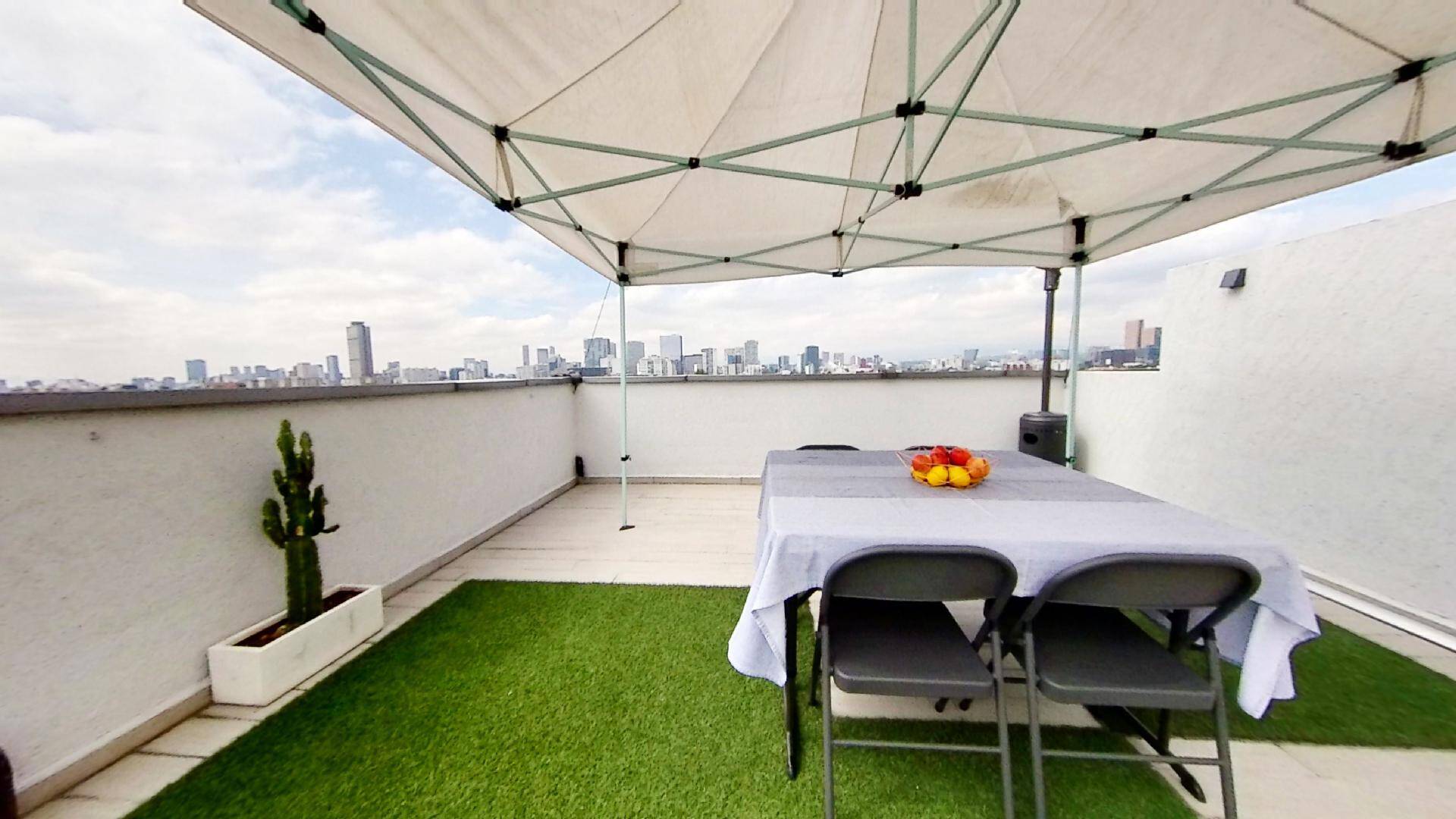 Venta departamento 2 recámaras en Marina Park, con terraza y bodega. Amplia terraza con parrilla argentina y vista abierta a la Ciudad.